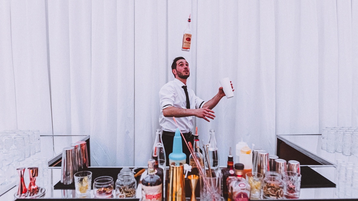 Barman Jongleur
